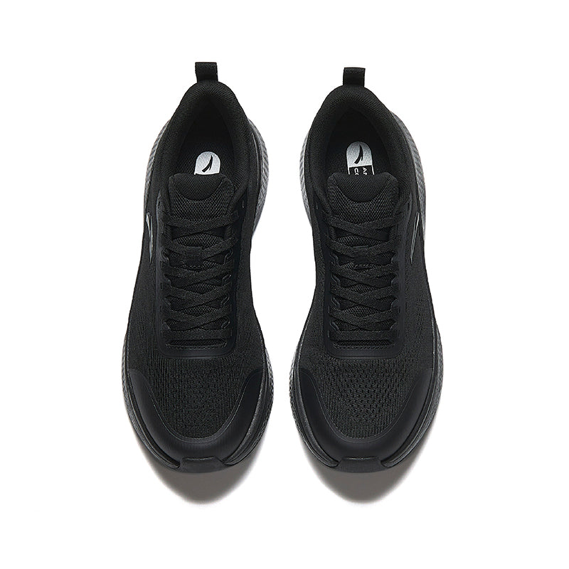 CROSS TRAINING SHOES