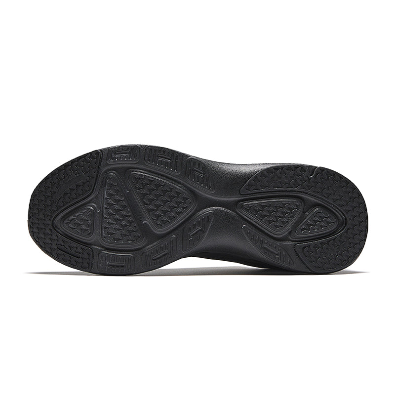 CROSS TRAINING SHOES