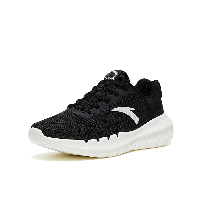 CROSS-TRAINING SHOES