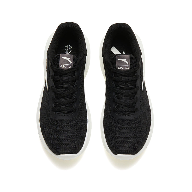 CROSS-TRAINING SHOES