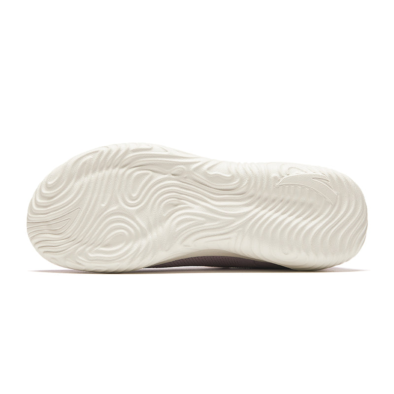 CROSS-TRAINING SHOES