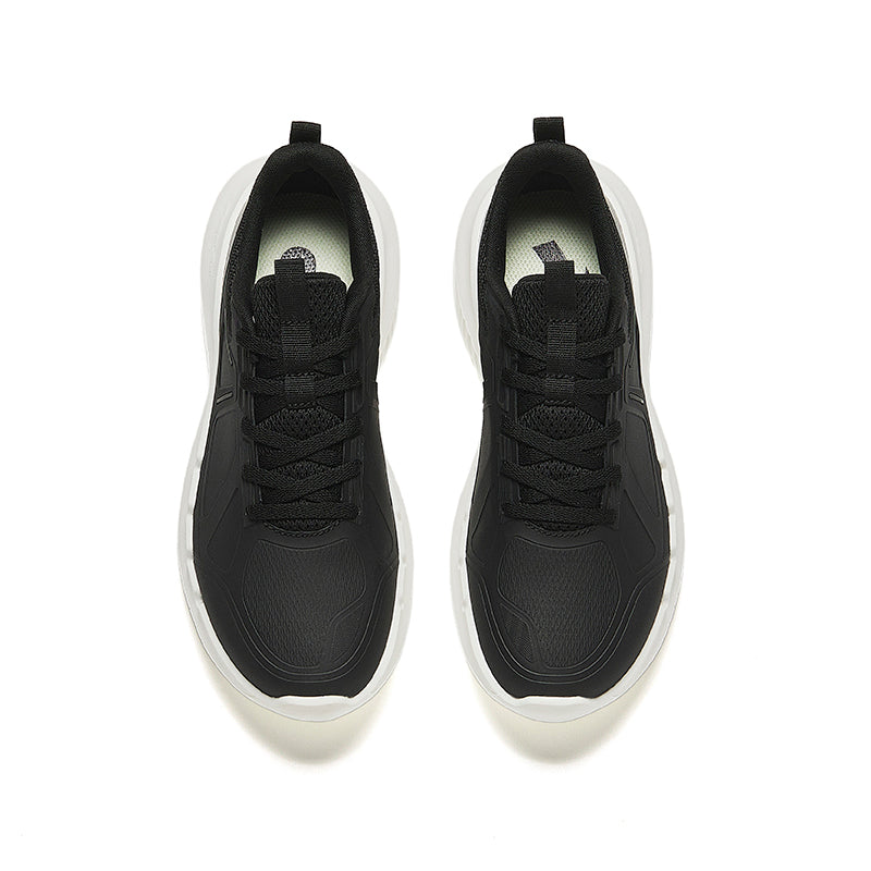 CROSS-TRAINING SHOES