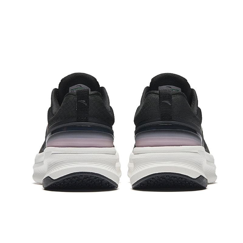 CROSS TRAINING SHOES