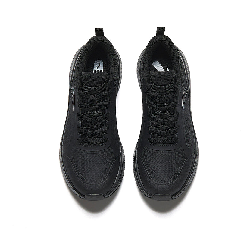 CROSS TRAINING SHOES