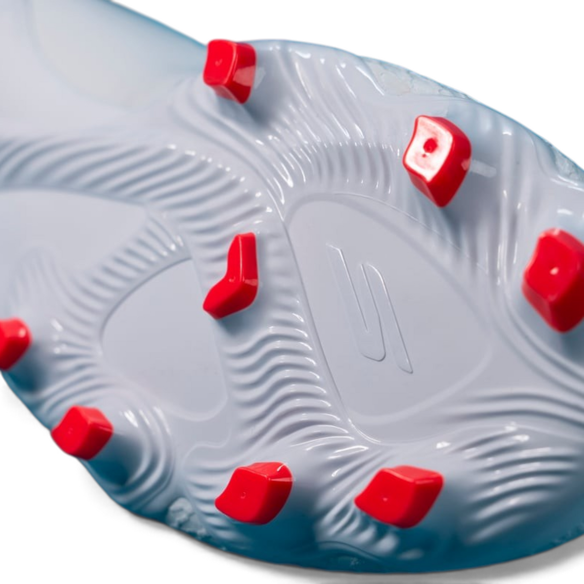 FRG Skechers Club MG multi-ground football boot sole with white TPU plate and bright pink studs on blue background