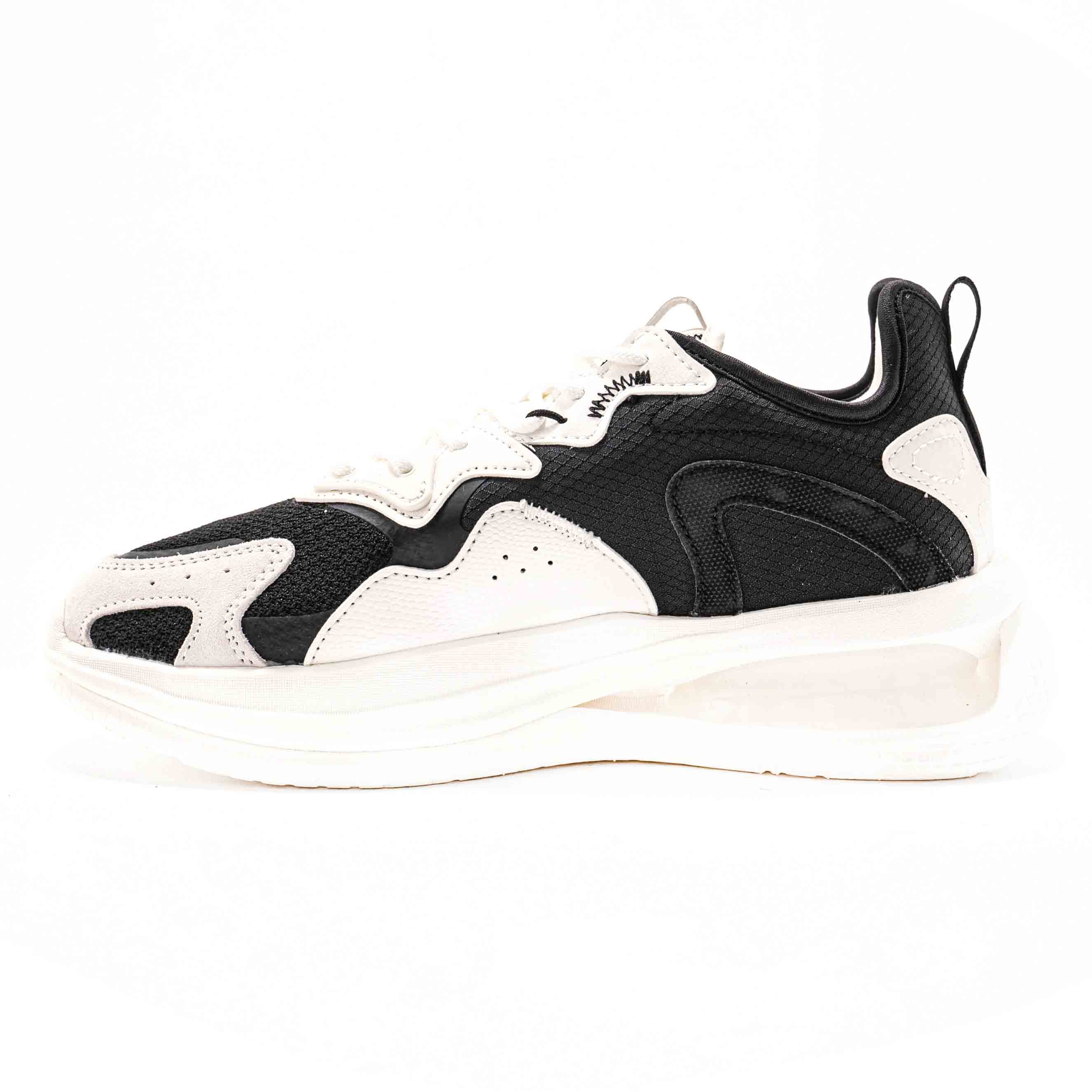 CASUAL SHOES
