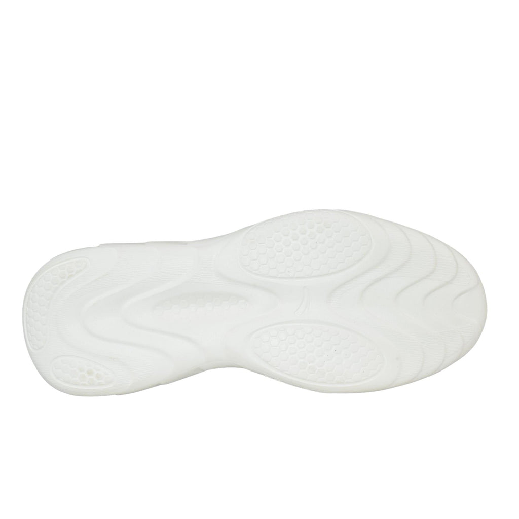 CROSS-TRAINING SHOES