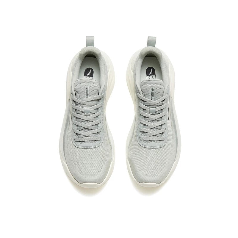 CROSS-TRAINING SHOES