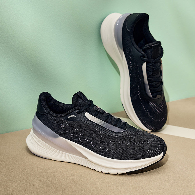 RUNNING SHOES