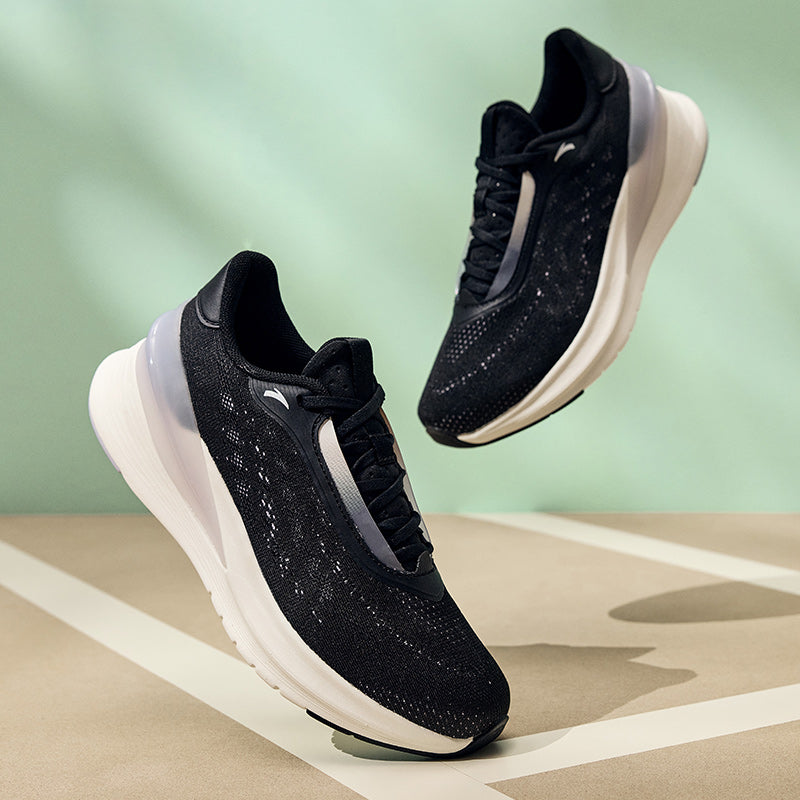 RUNNING SHOES