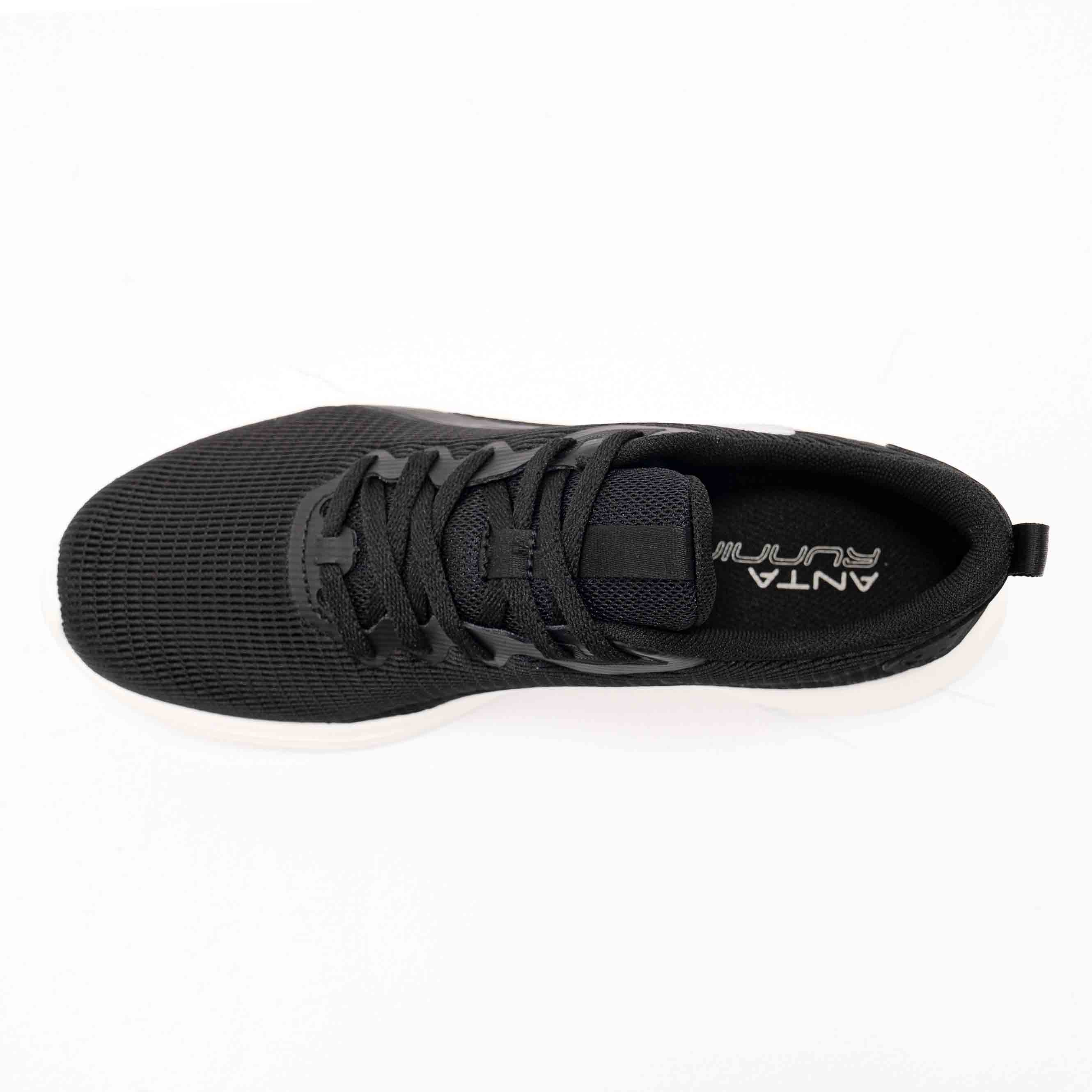 RUNNING SHOES