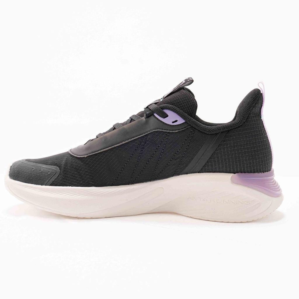 RUNNING SHOES