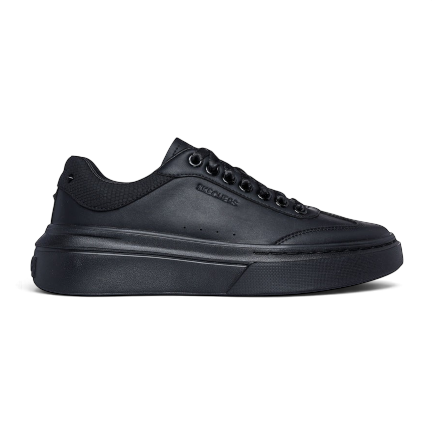 حذاء رياضي نسائي أسود من FRG طراز Skechers Cordova Classic بتصميم كلاسيكي من الجلد الصناعي وتفاصيل كعب مسمارية