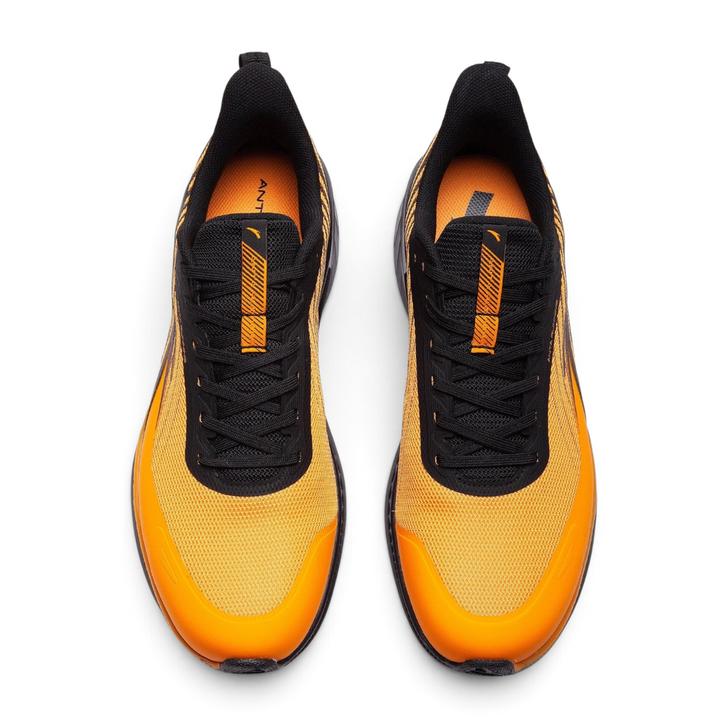 RUNNING SHOES